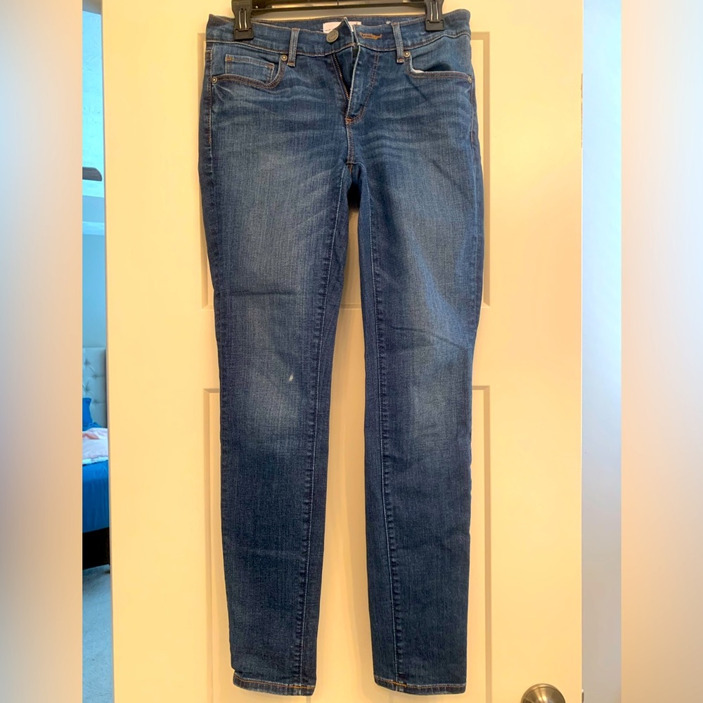 LOFT jeans size 2- like new condition